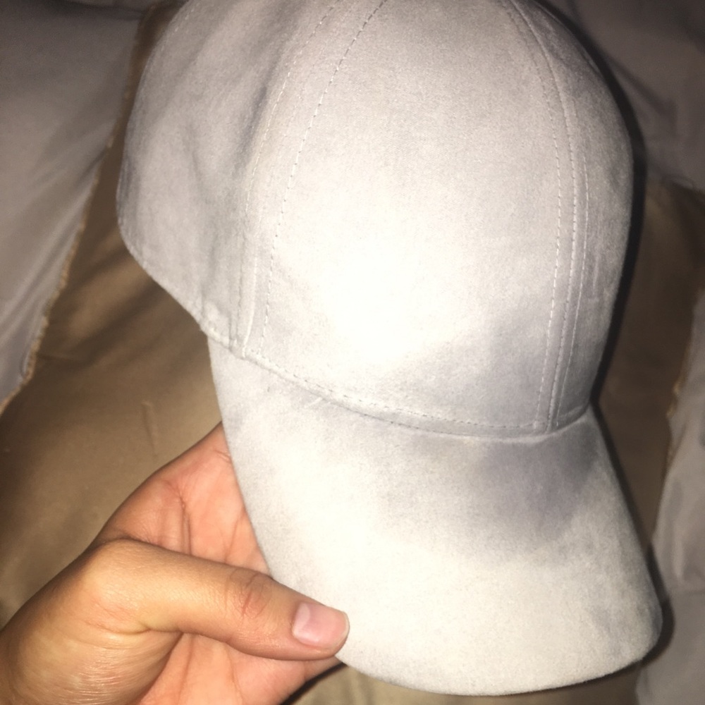 Suede H&M hat - Picture 3 of 6